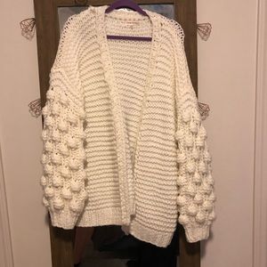 Bubble sleeve sweater